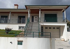 Casa / Villa T4 em Leiria de 284,00 m²