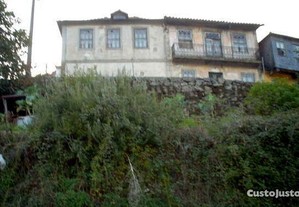 Casa em Pedra p/ Restauro com paisagem para Douro