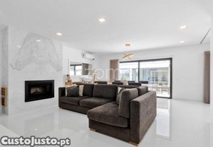 Moradia Individual A 800 Metros Da Praia De...