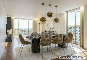 Apartamento T3 Localizado No Edifcio Hinton No...