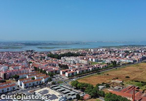 Terreno para construção de 186 fogos de habitação- Montijo