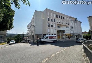 Apartamento T2 com garagem