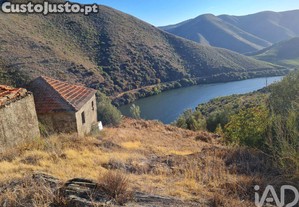 Terreno Agrícola em Urros e Peredo dos Castelhanos