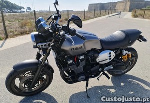 XJR1300 . 4 cilindros . Como nova