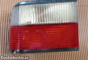 FAROLIM TRASEIRO ESQUERDO Citroen xantia berlina 1998