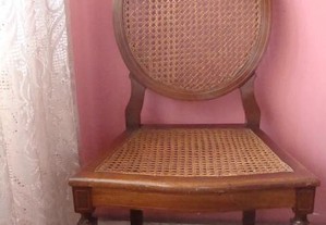 Cadeira em palhinha