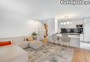 Apartamento T2+1, De 2022, Com Dois Lugares De...