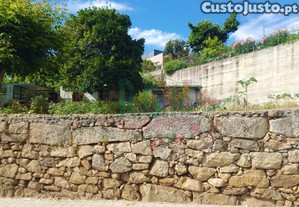 Junto Ao Largo Do Souto - Terreno Para...