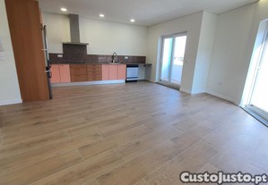 Moradia T3 completamente remodelada