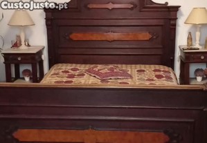 Conjunto cama e roupeiro em pau santo