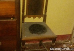 Cadeira antiga