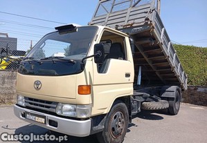 Toyota Dyna tri basculante