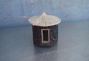 Casa miniatura africana