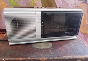 Rádio Vintage NaTional Panasonic Modelo RC- 6310 B.