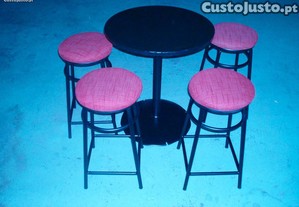 Mesas e bancos (Bar ou Pub)