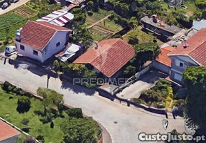 Moradia de 4 frentes à em pedroso, vng