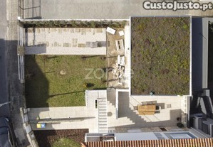 Predio Em Propriedade Total Com 3 Apartamentos...