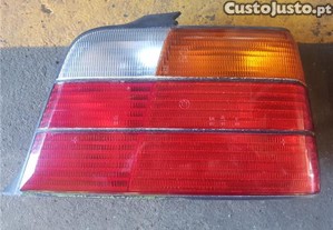 FAROLIM TRASEIRO DIREITO BMW serie 3 berlina e36 1990 1387070