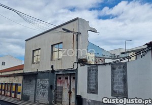 Conjunto 4 Prédios Urbanos