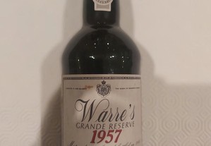 Garrafa de vinho do Porto Warre's 1957