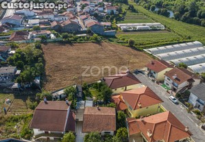 Terreno Com Viabilidade De Construção De Moradias