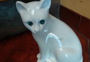 Gato louça branco