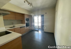 no bessa (ramalde) espaçoso t3 com localização premium!