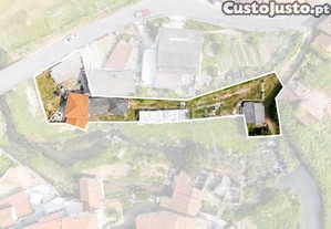 Moradia T2 Junto Ao Rio Em Fermentões, Guimarães