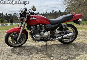 Kawasaki 750 Zephyr - 91