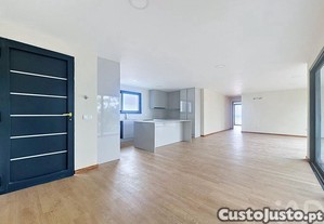 Apartamento T2 em Funchal (Santa Maria Maior) de 130,00 m²