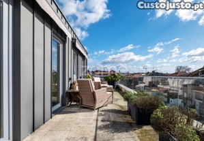 T2 Semi-Novo, Recuado Com Terraço E Lug....