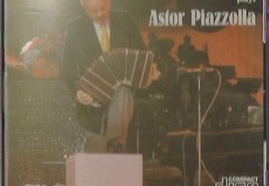 Astor Piazzolla - Plays Astor Piazzolla