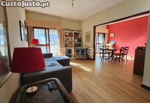 Apartamento T4 Com Varanda E Elevador Em...