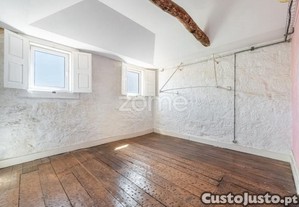 Apartamento T0+1 Duplex Frente Cedofeita Porto...