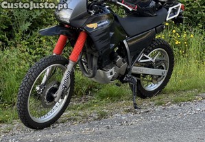 Honda nx 250 dominator