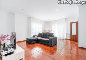 Moradia T3 Individual Com Jardim E...