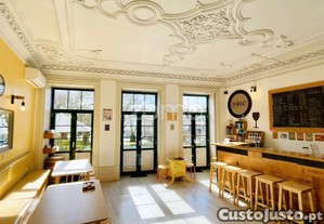 Hostel De 4 Pisos No Centro Histórico Do Porto