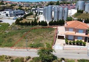 Terreno em Vila Real de 437,00 m²