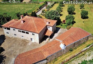 Propriedade T8 em Cardielos e Serreleis de 872,00 m²