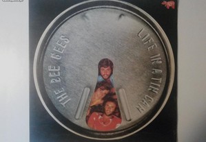 Lp dos Bee Gees - Life in a tin can