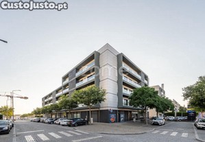 Apartamento T3 Transformado Em T4 Com Vista Mar...