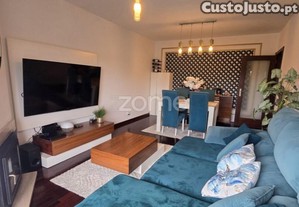 T2 Espaçoso Com Varanda E Garagem | Valongo