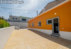 Oportunidade - Moradia totalmente remodelada - Encarnação