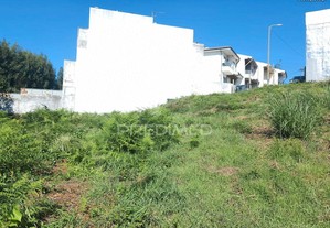 Terreno p/construção de moradia com 3 frentes em milheirós, maia