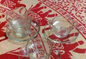 4 chávenas de café de vidro