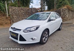 Ford Focus 1.0 scti titanium - 13