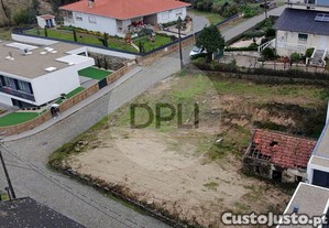 Moradia para restauro em Vilela, Paredes