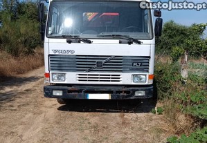 Volvo FL7 C/ Grua