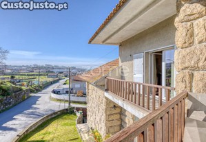 Moradia T3 Em Modelos Paços De Ferreira