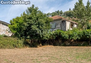 Quintinha Com Casa Em Pedra E Terreno Com 1.200...